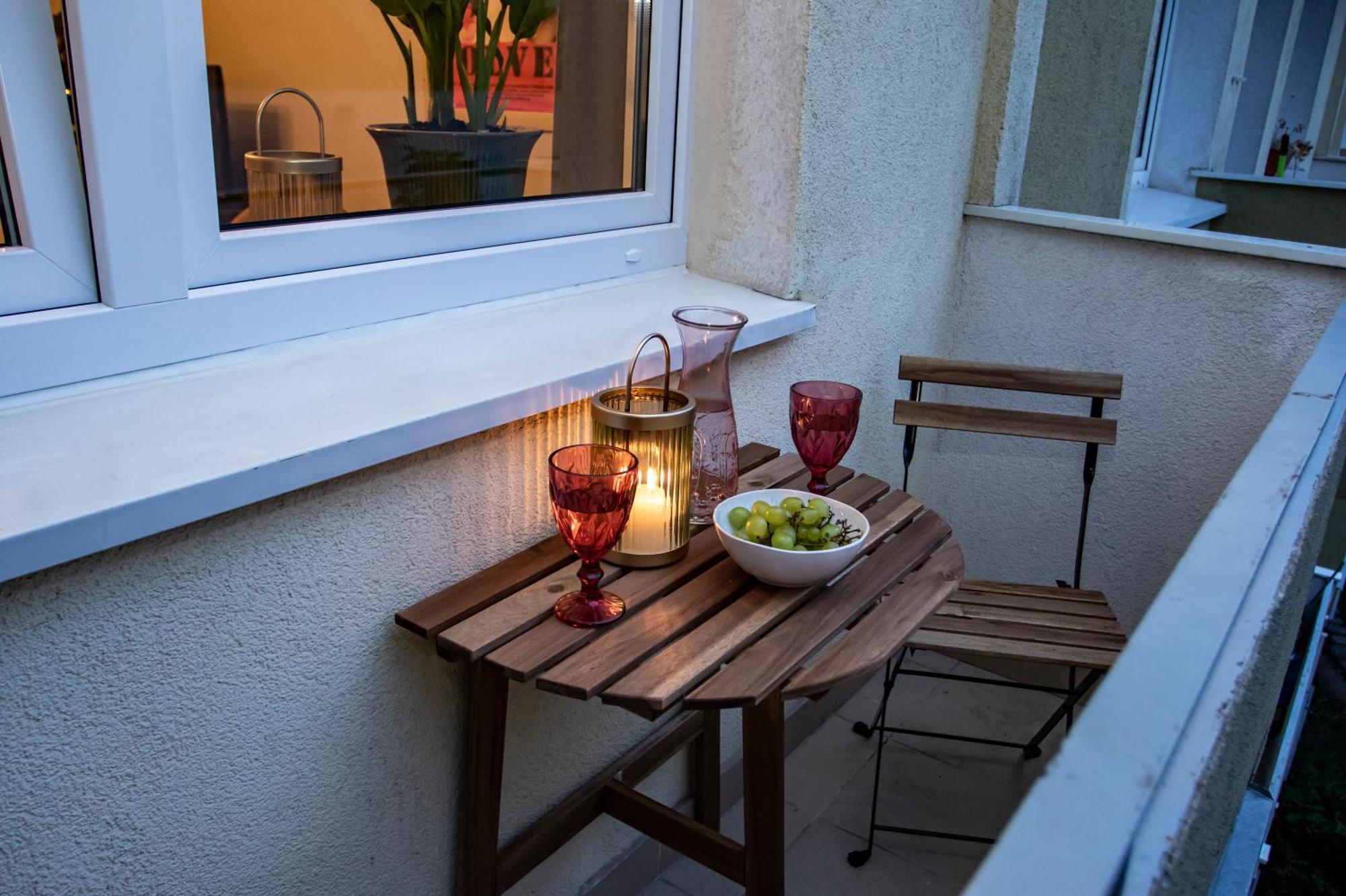 Apartament Przy Metrze Wierzbno Z Nuta Vintage Varsó Kültér fotó